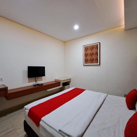 Dewi Uma House Hotel Денпасар Екстериор снимка