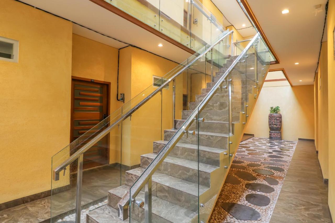 Dewi Uma House Hotel Денпасар Екстериор снимка