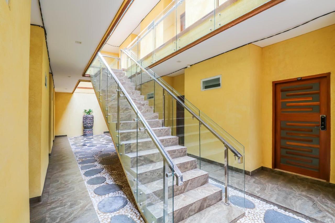 Dewi Uma House Hotel Денпасар Екстериор снимка