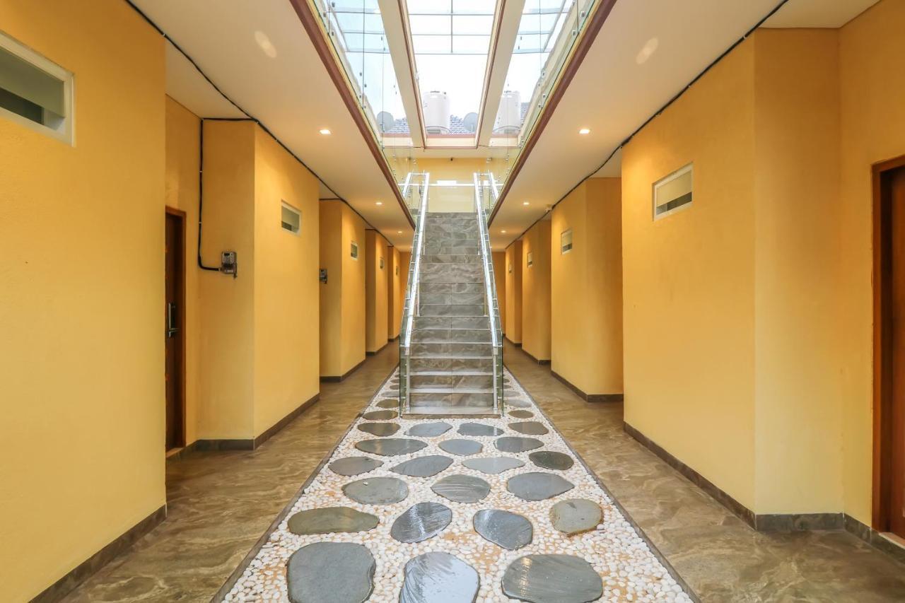 Dewi Uma House Hotel Денпасар Екстериор снимка